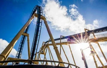 Montu · Busch Gardens Tampa Bay, foto oficial United Parks & Resorts