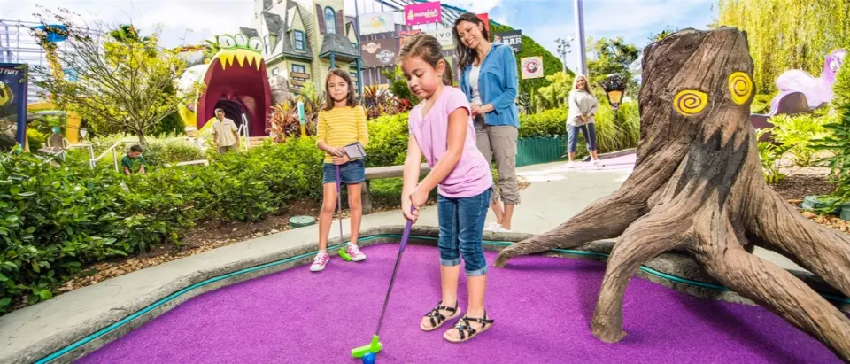 Hollywood Drive-In Golf · CityWalk, foto oficial Universal Orlando