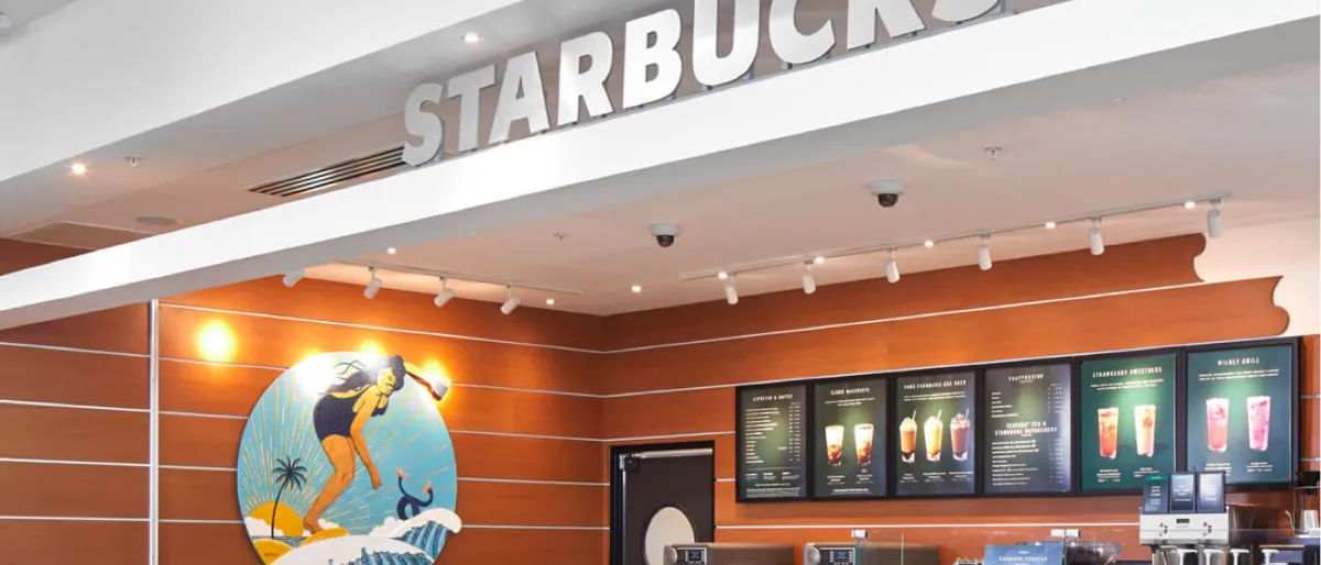 Starbucks no lobby · Universal Endless Summer Dockside, foto oficial Universal Orlando Resort