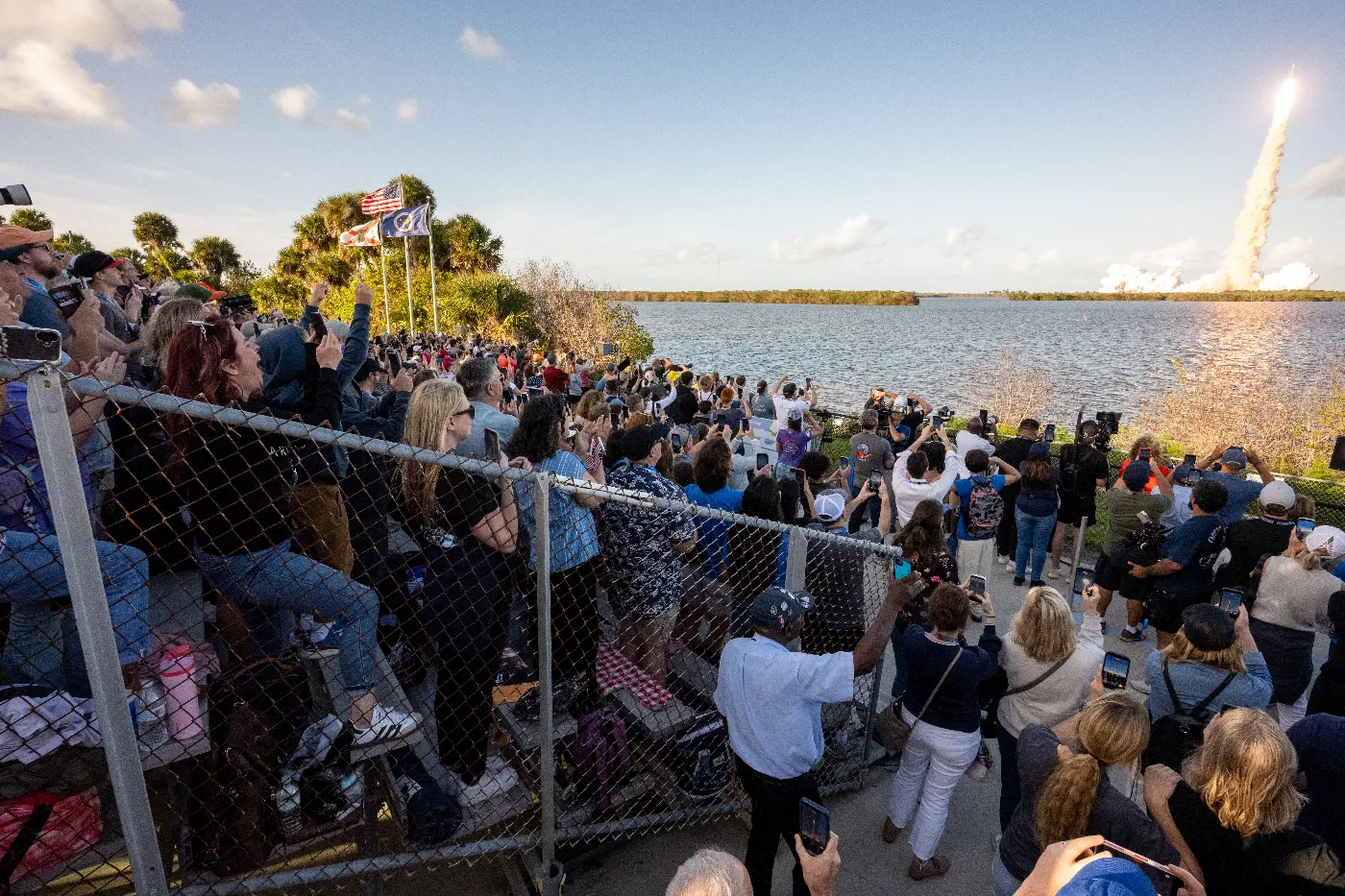 Lançamento da Artemis II, 01/04/2026 · Kennedy Space Center, foto oficial Kennedy Space Center Visitor Complex e NASA